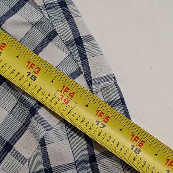 Express Fitted Performance Stretch Button Down - Picture 9 of 12